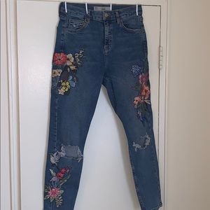 🌸 TOP SHOP MOTO “JAMIE” EMBROIDERED JEANS 👖